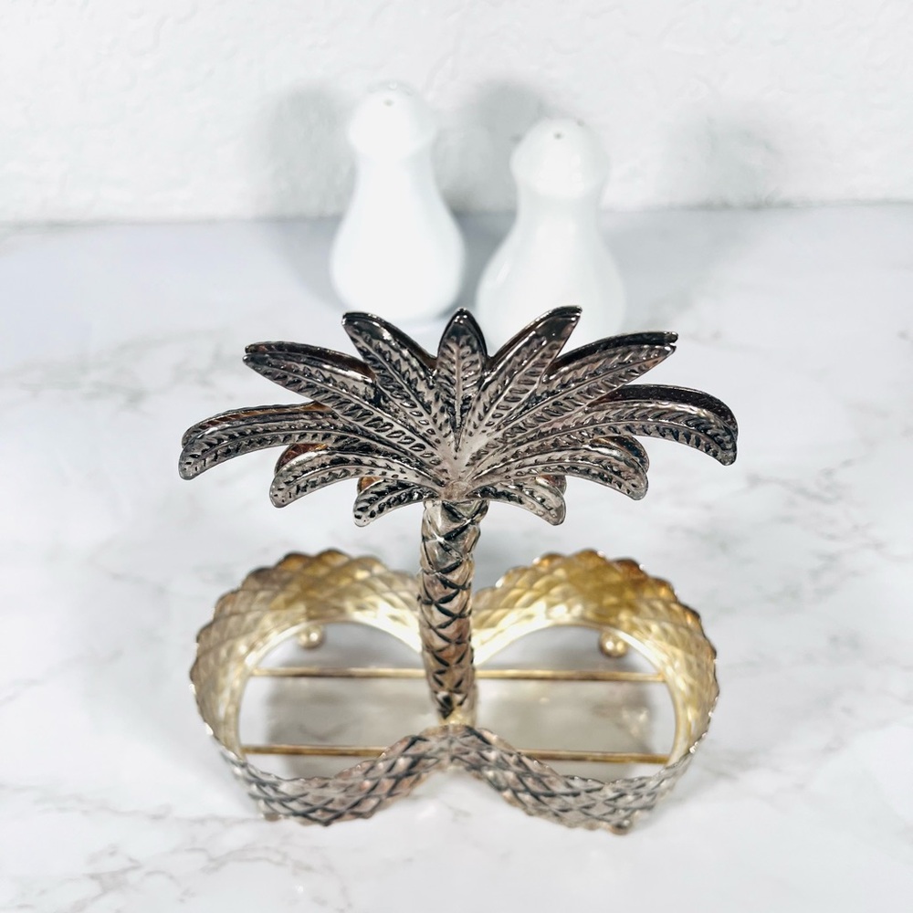 Palm Tree Salt and Pepper Shaker Set - Picture 5 of 11